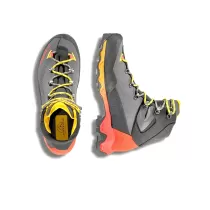 La Sportiva Aequilibrium Trek GTX - Carbon/Yellow - 2